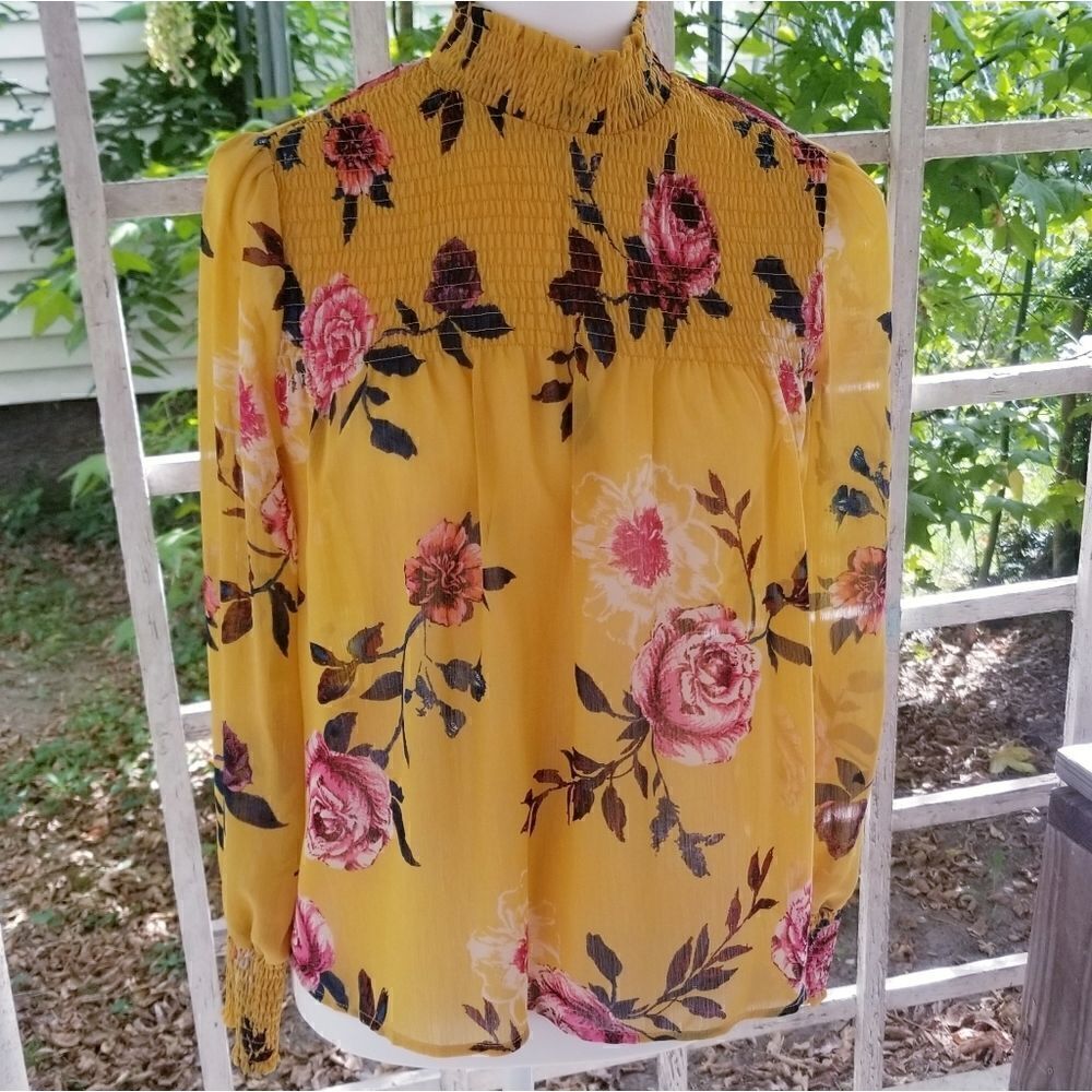 Living Doll Los Angeles Floral Long Sleeve Blouse‎